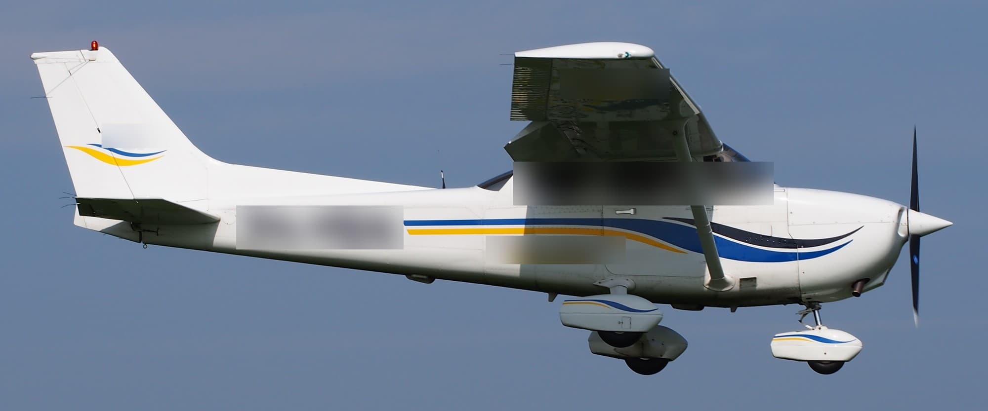 Starting picture for the Airplane pack: Real photograph
