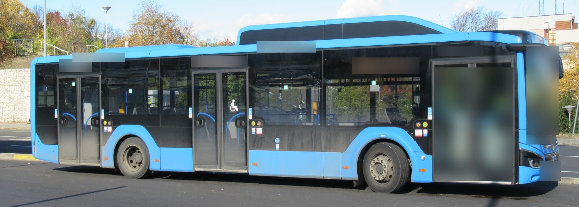 Starting picture for the Bus pack: Real photograph
